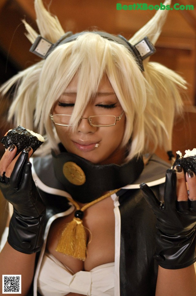 Cosplay Non - Bust Squeezing Butt